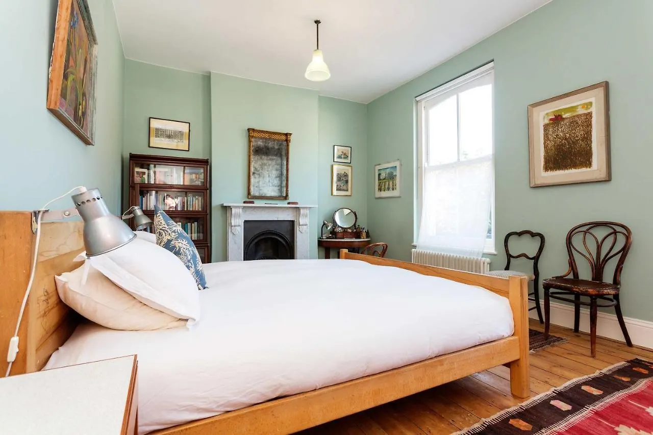 Ferienhaus Villa Veeve - East London Elegance