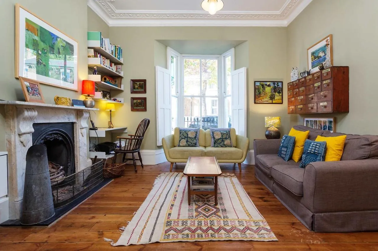 Villa Veeve - East London Elegance